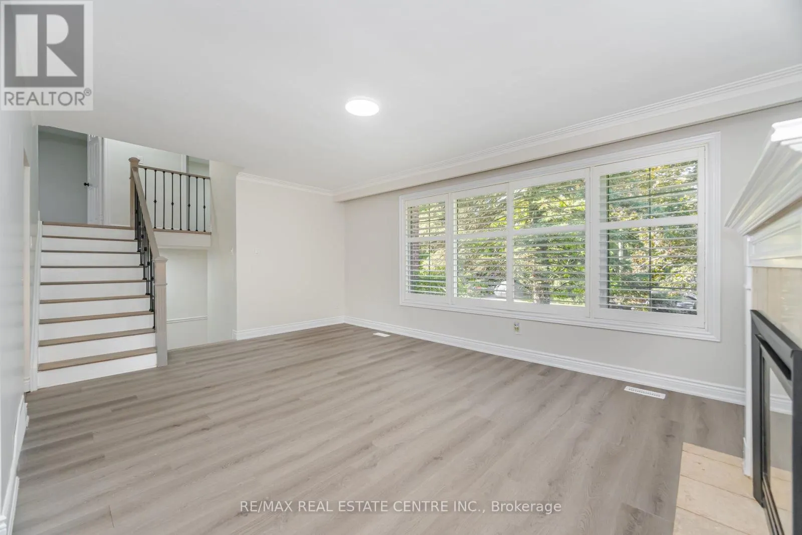 525 SWANN DRIVE