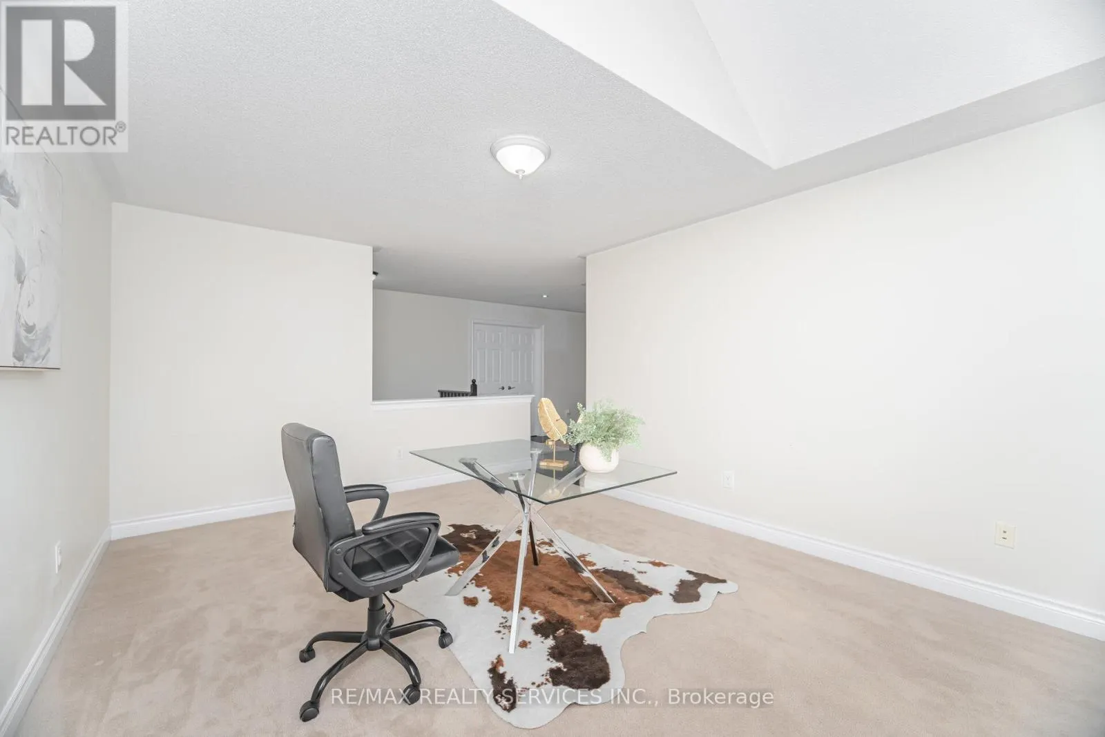 6 BEACON HILL DRIVE