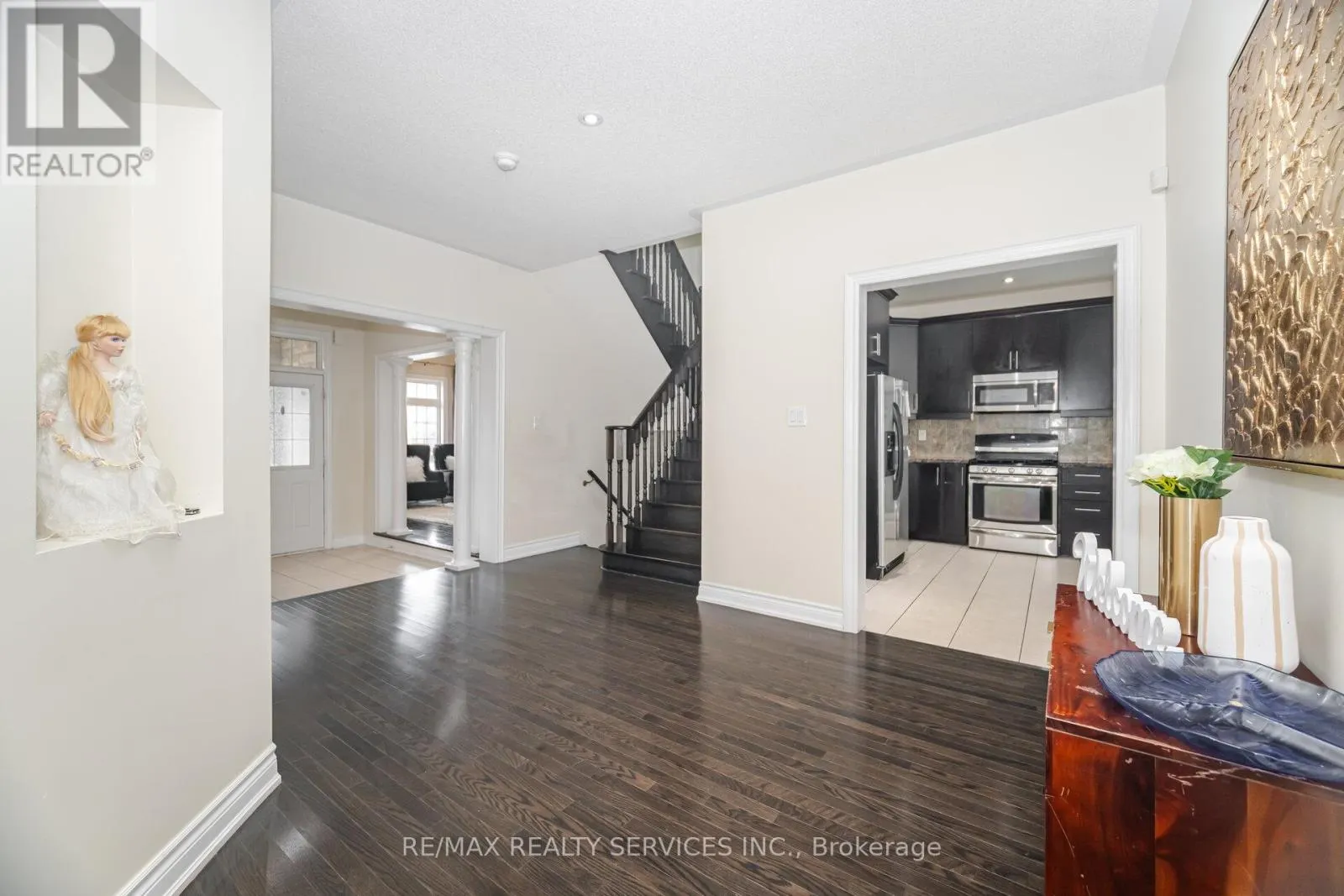 6 BEACON HILL DRIVE