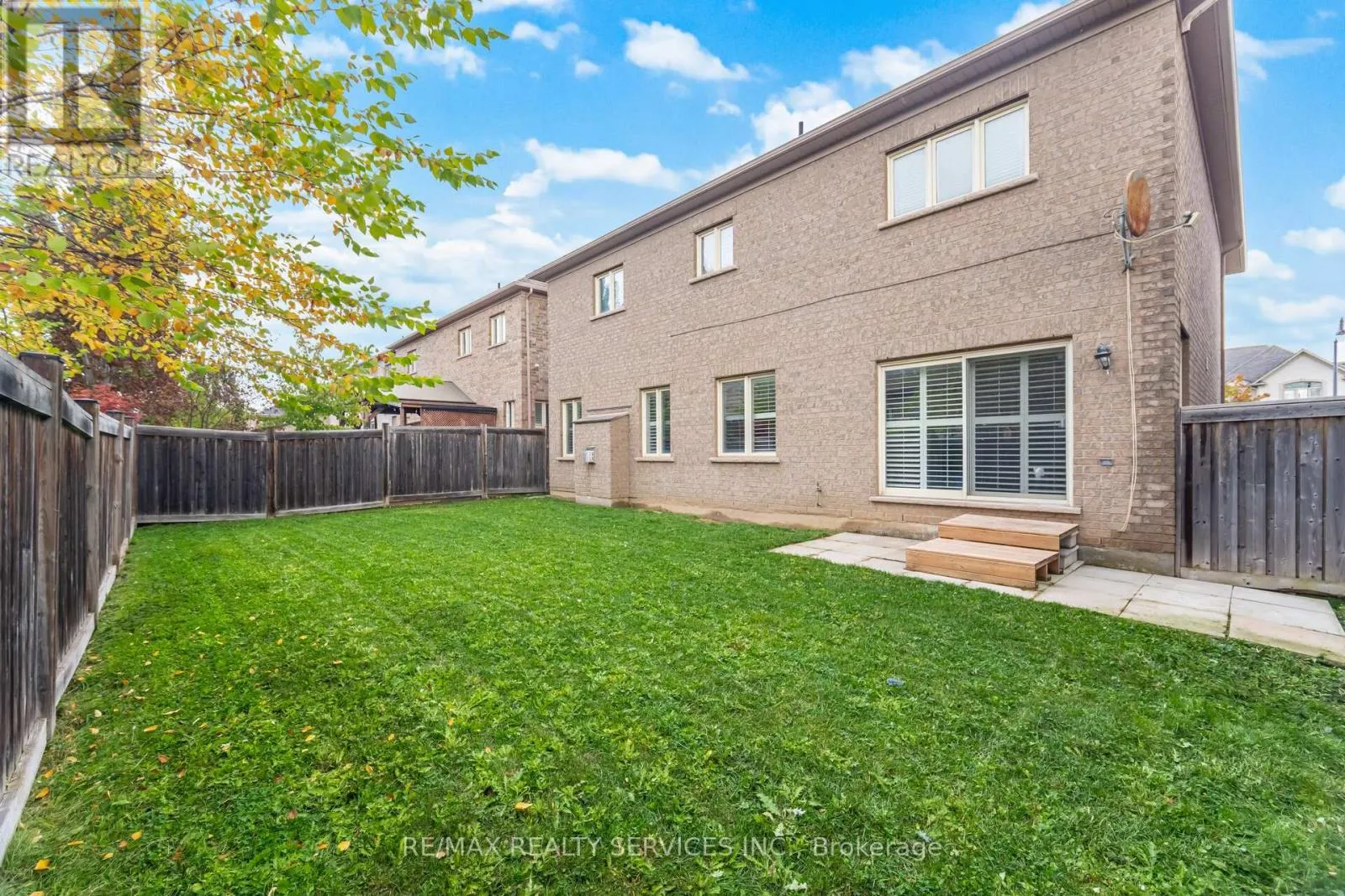6 BEACON HILL DRIVE