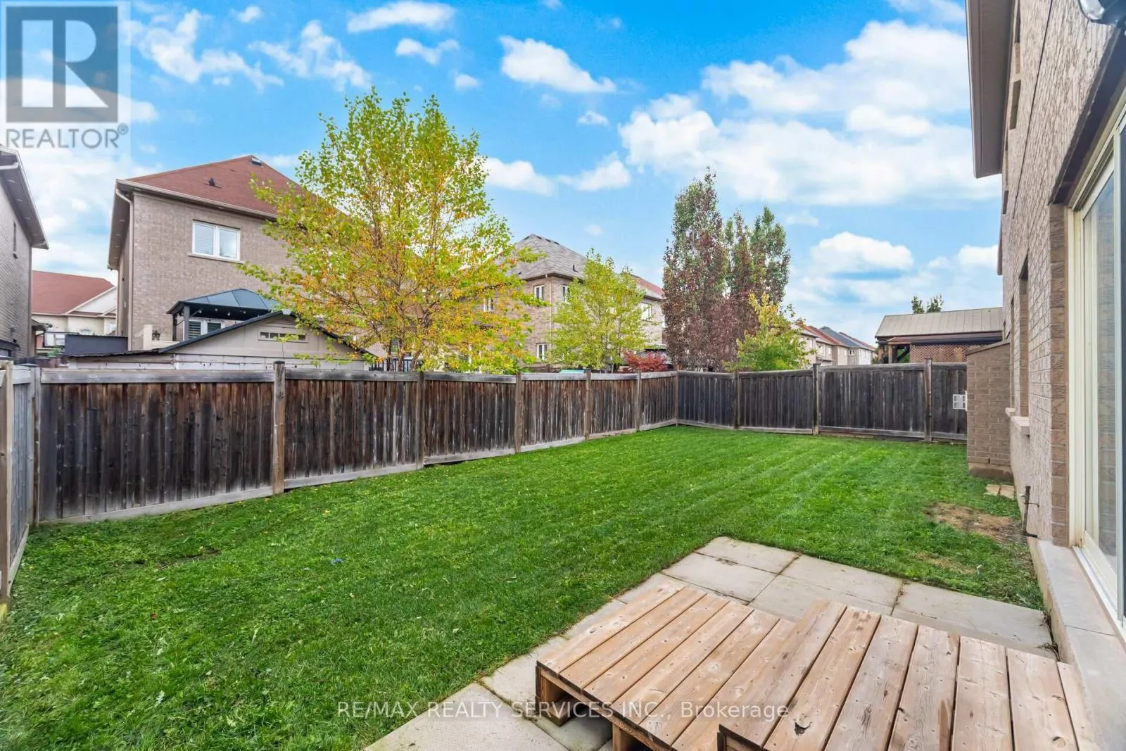 6 BEACON HILL DRIVE