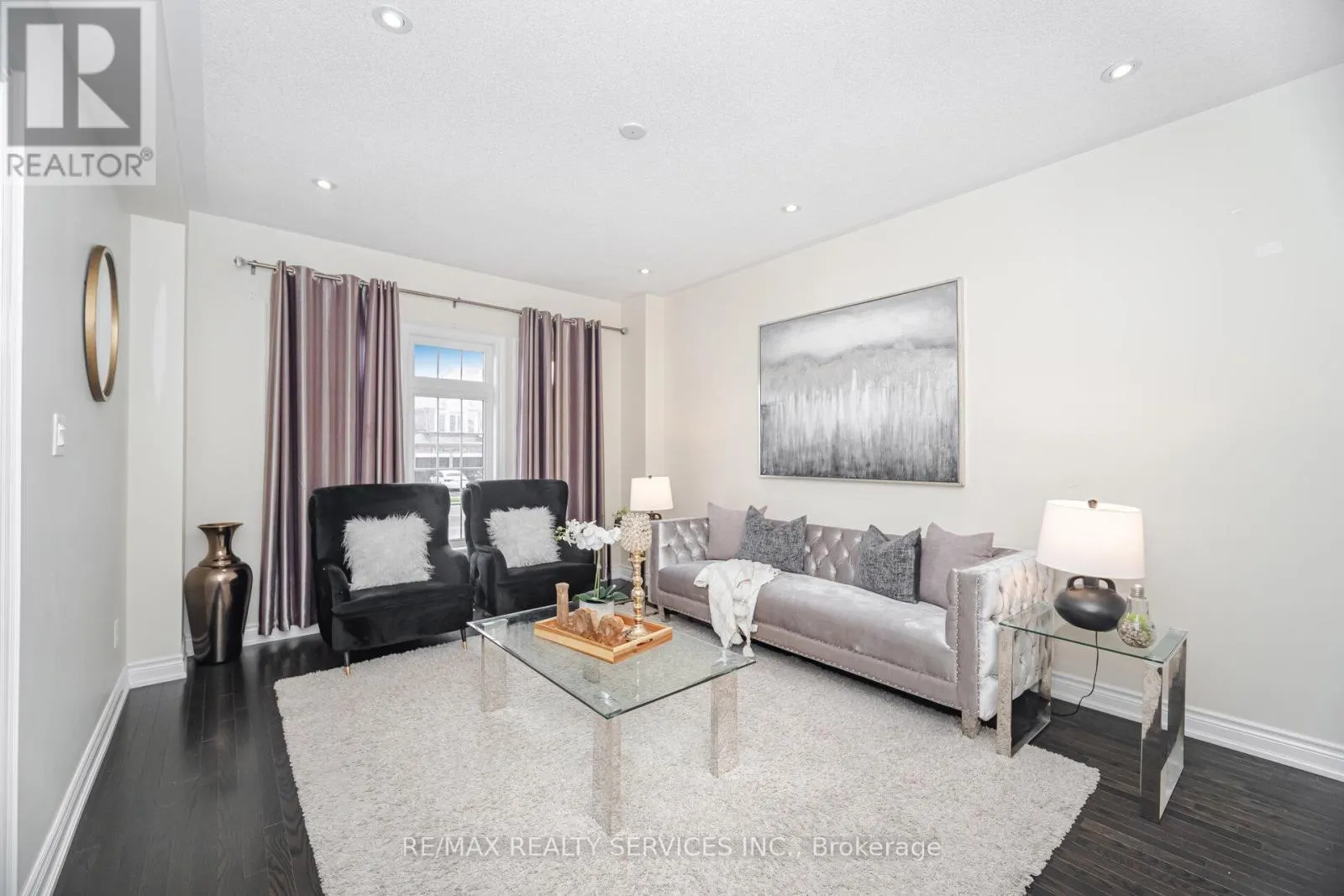 6 BEACON HILL DRIVE