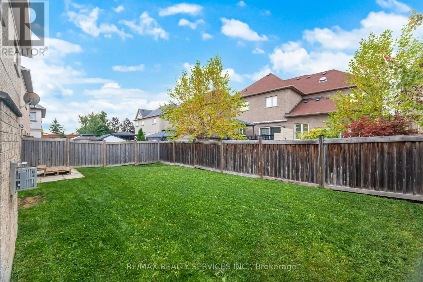 6 BEACON HILL DRIVE