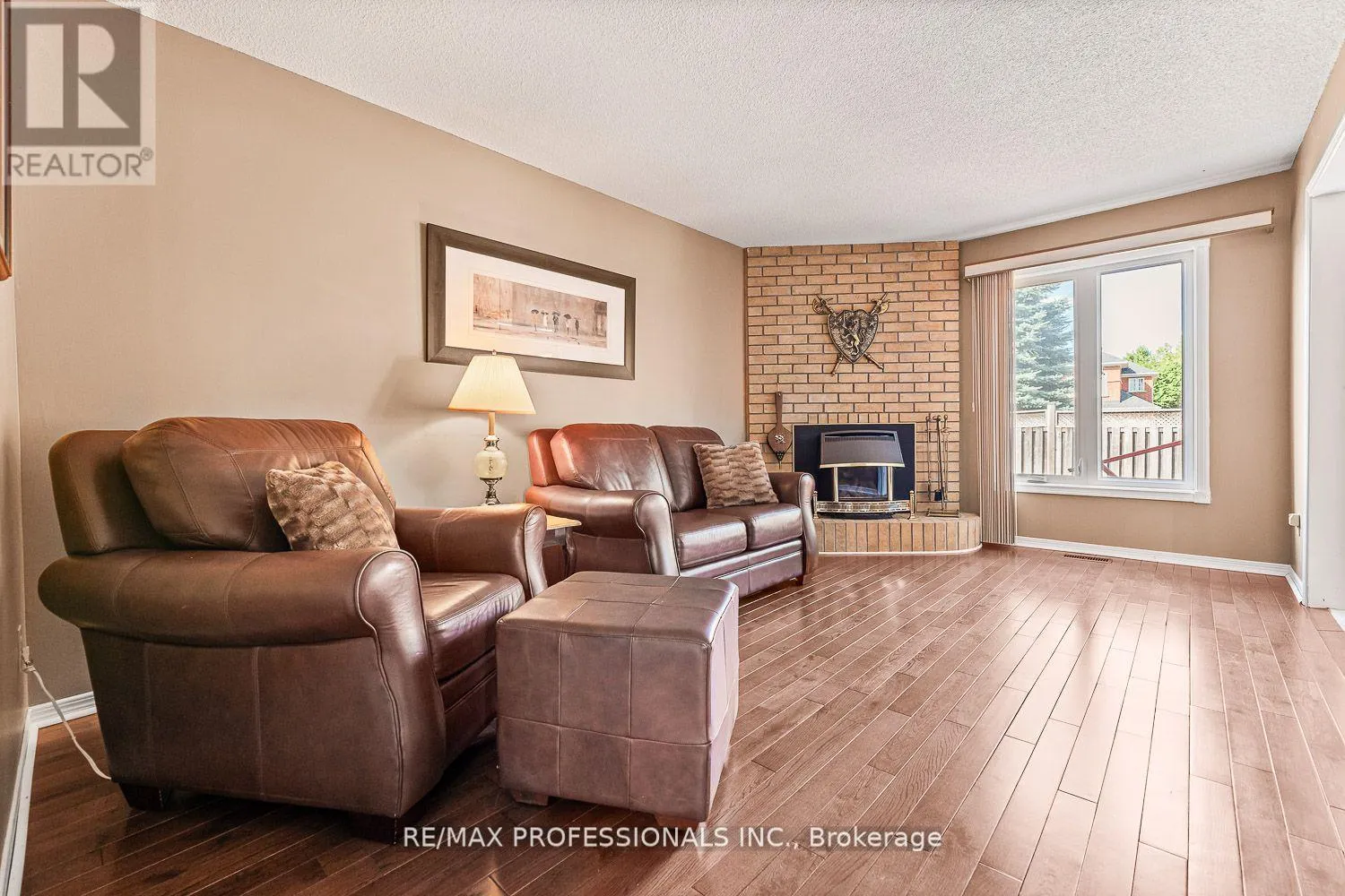 41 MCCABE CRESCENT