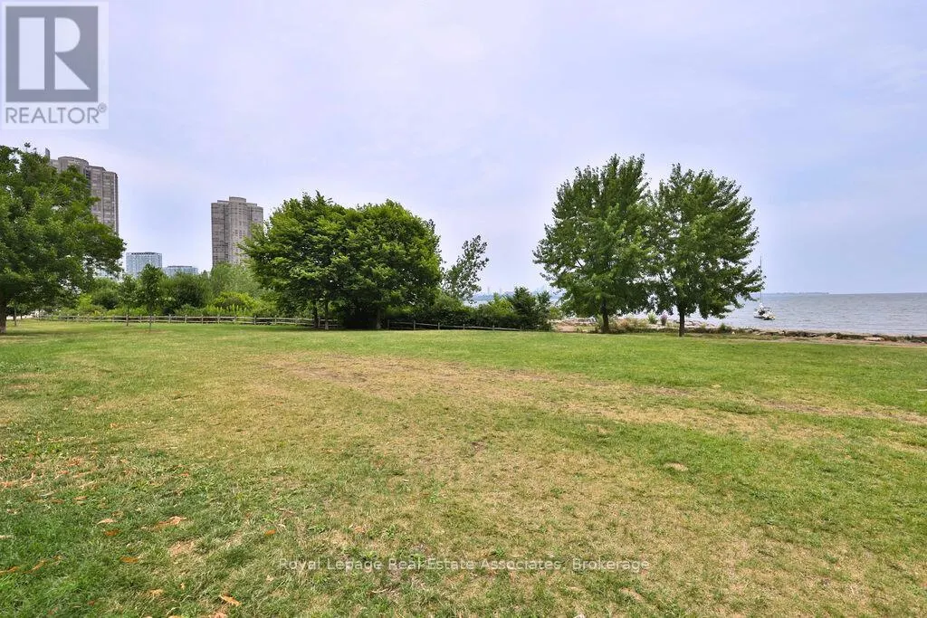1514 - 2083 LAKE SHORE BOULEVARD W
