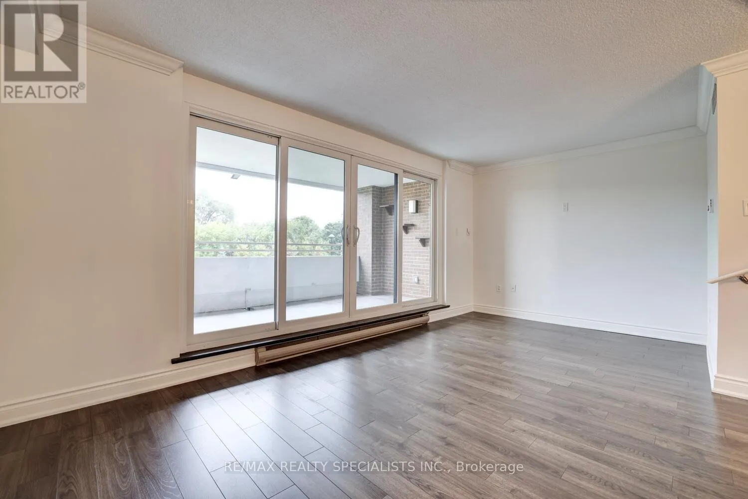 203 - 965 INVERHOUSE DRIVE