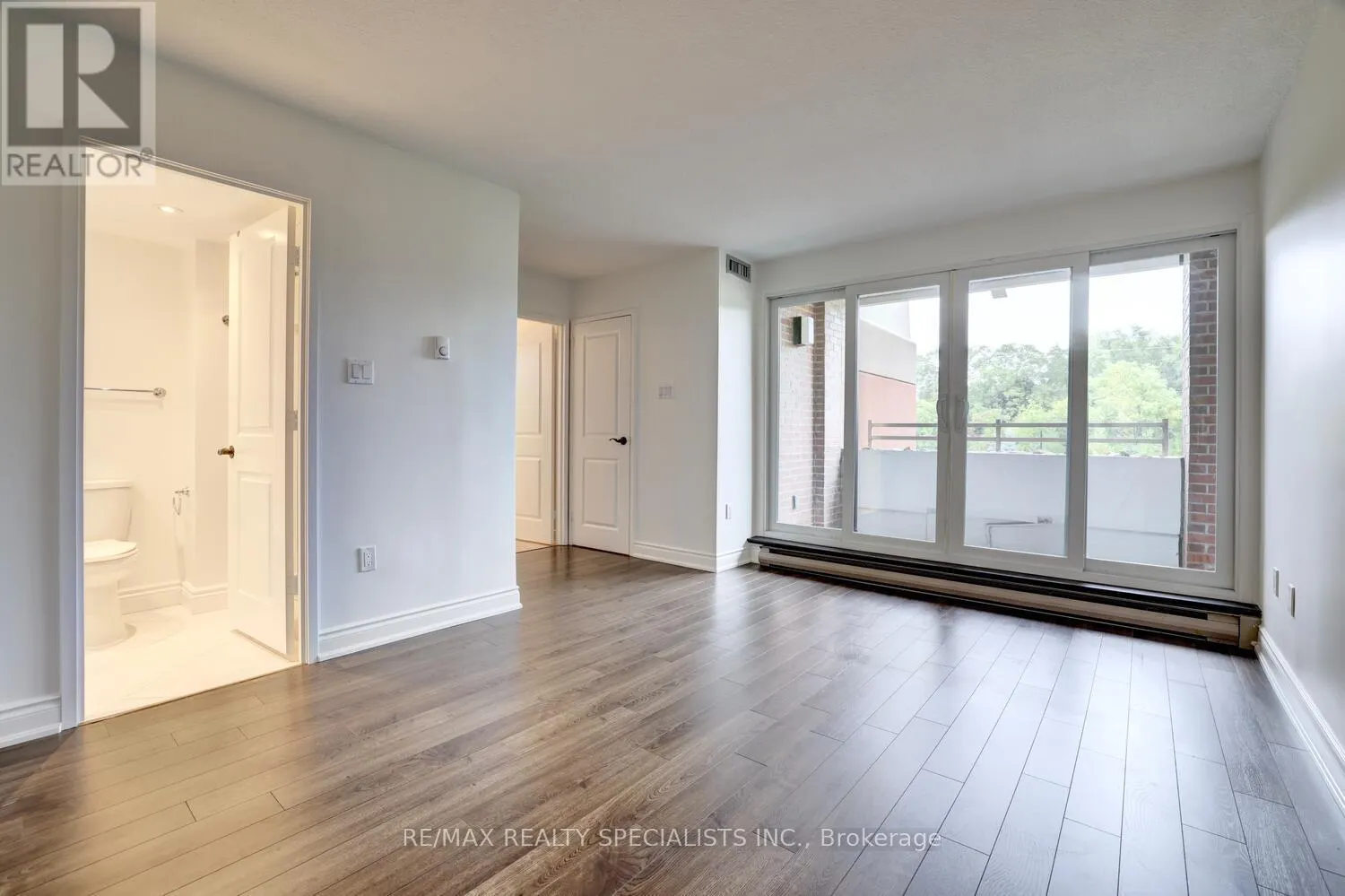 203 - 965 INVERHOUSE DRIVE