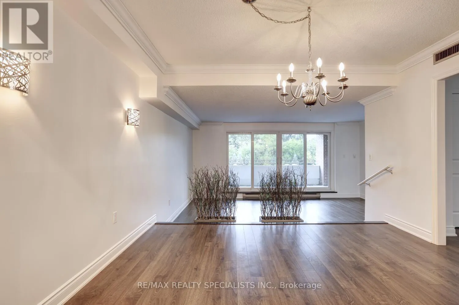 203 - 965 INVERHOUSE DRIVE