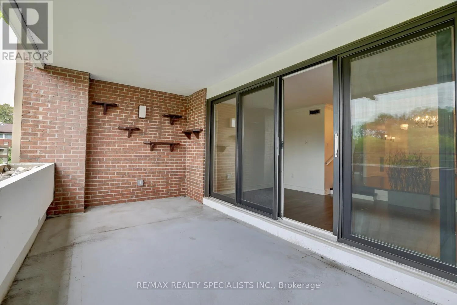 203 - 965 INVERHOUSE DRIVE