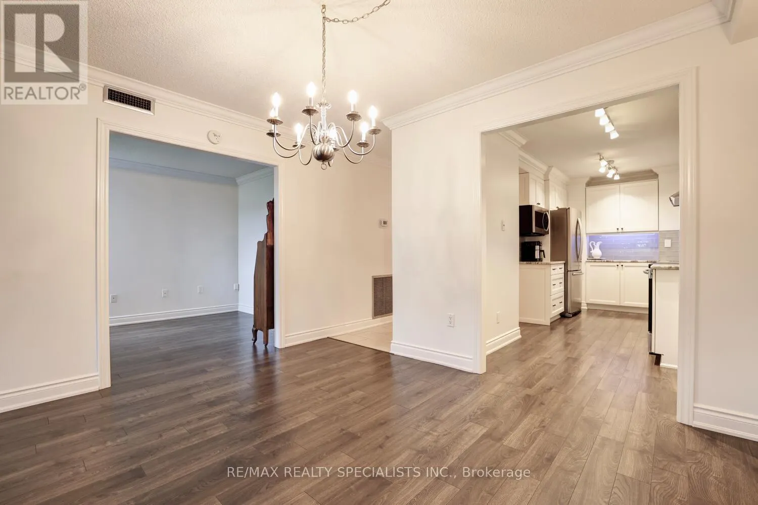 203 - 965 INVERHOUSE DRIVE