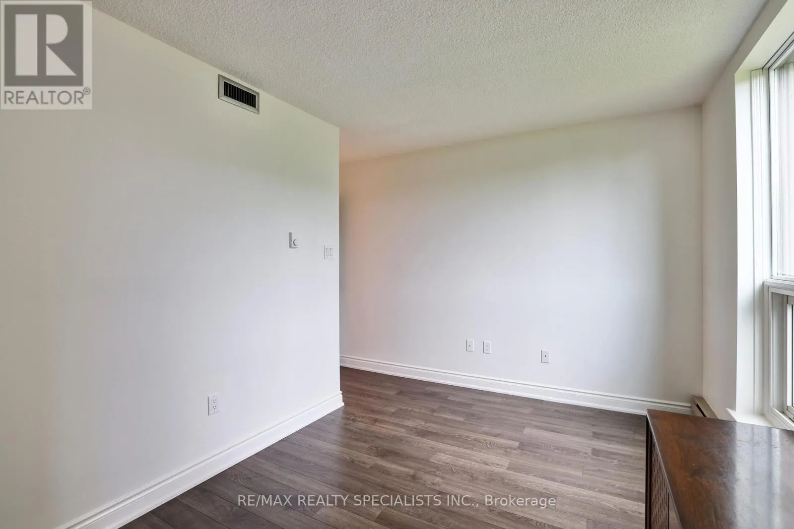 203 - 965 INVERHOUSE DRIVE