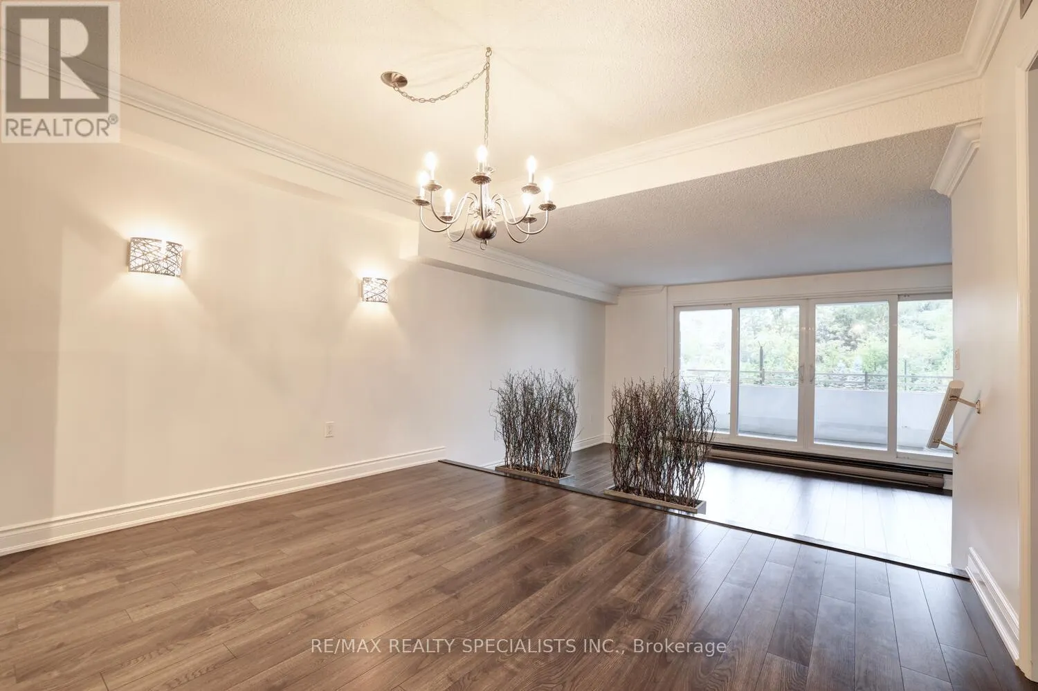 203 - 965 INVERHOUSE DRIVE