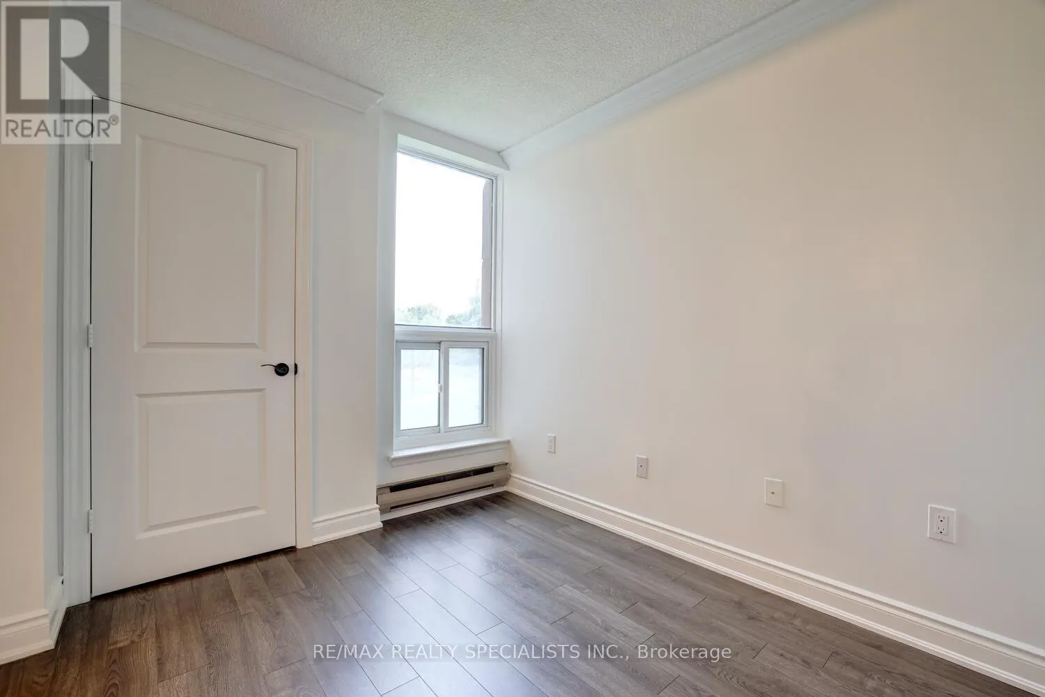203 - 965 INVERHOUSE DRIVE