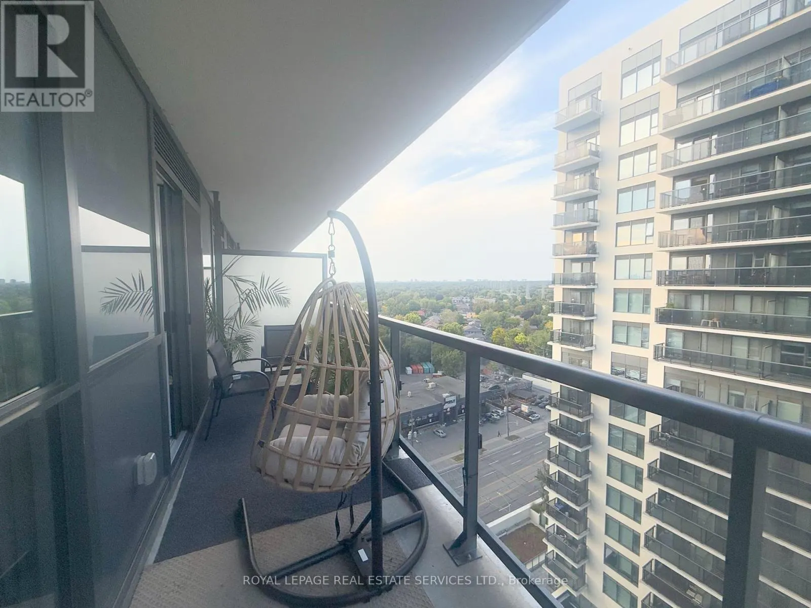 1506 - 30 SAMUEL WOOD WAY