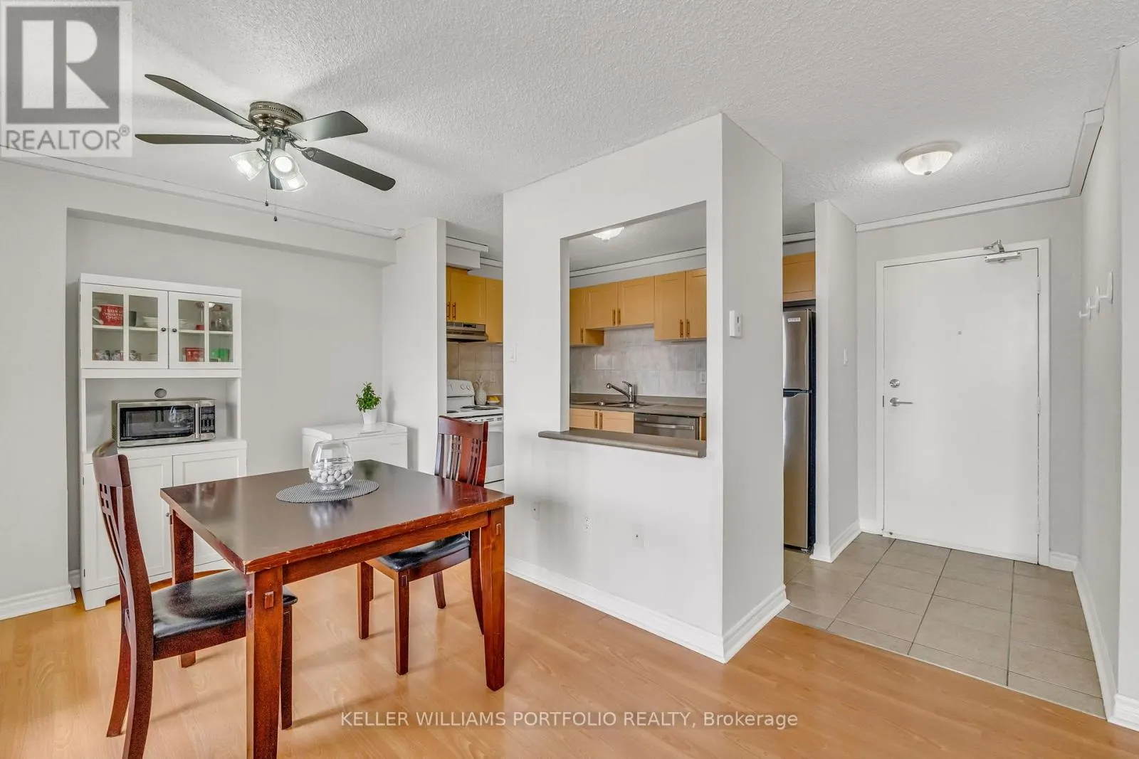 901 - 2900 BATTLEFORD ROAD