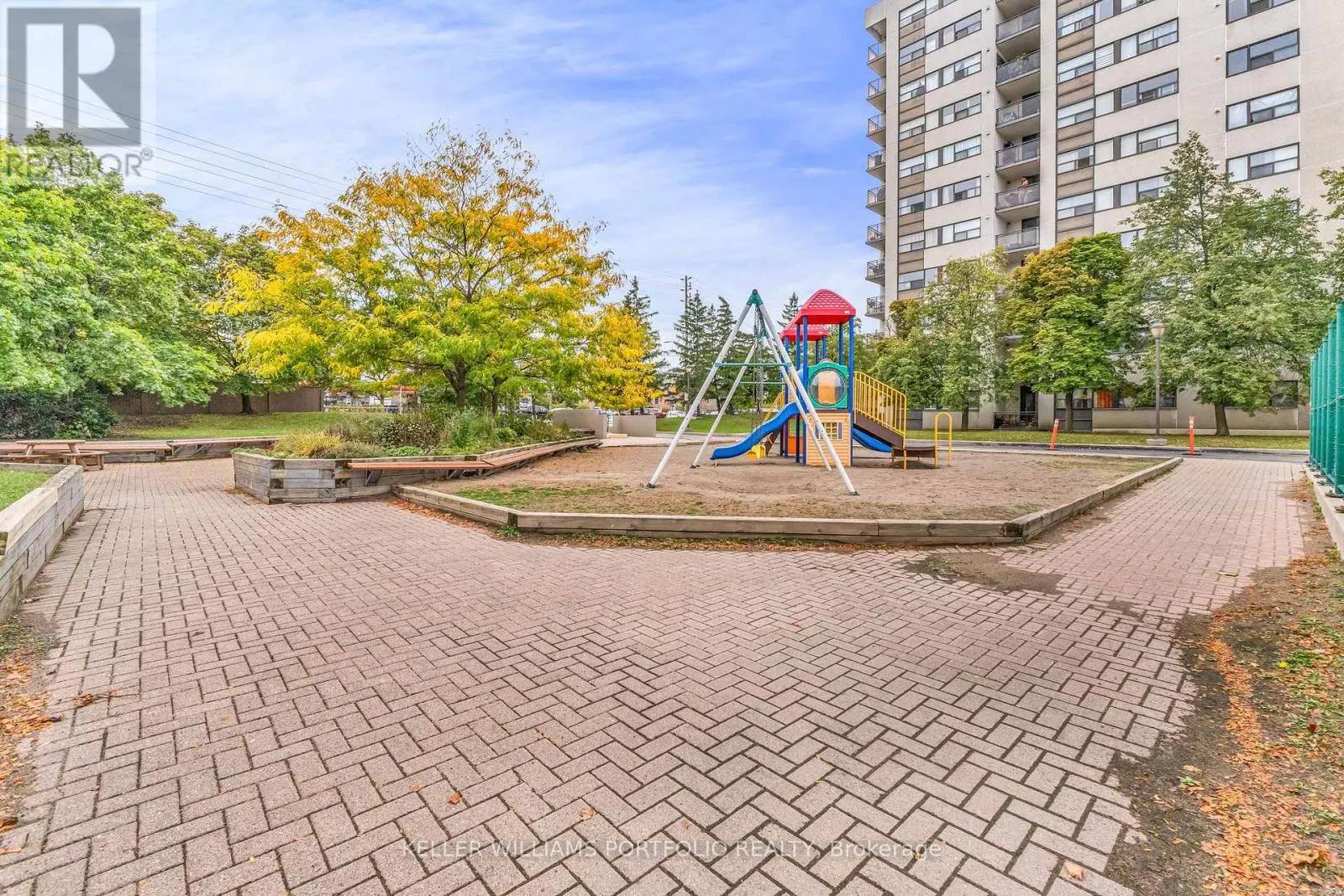 901 - 2900 BATTLEFORD ROAD
