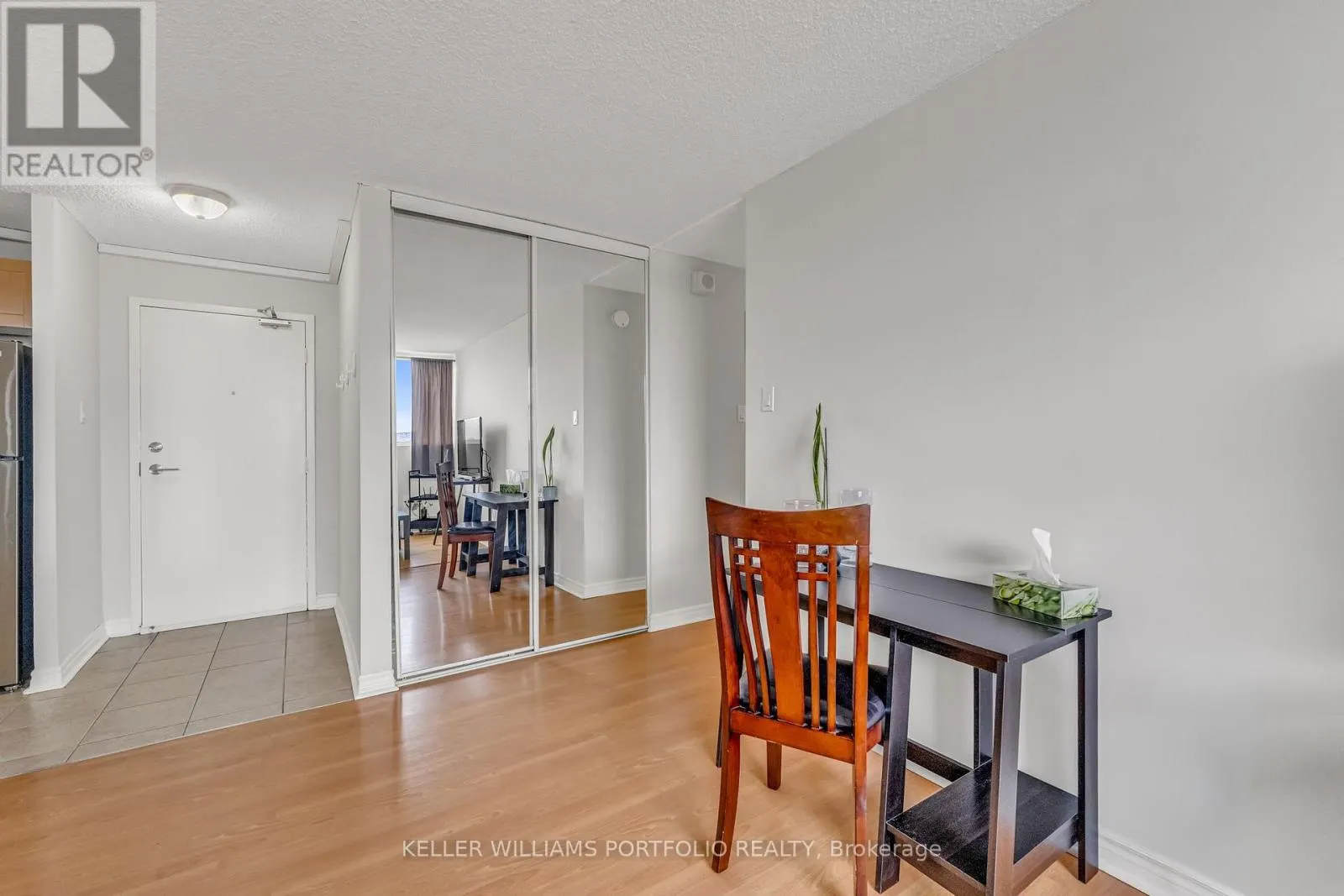 901 - 2900 BATTLEFORD ROAD