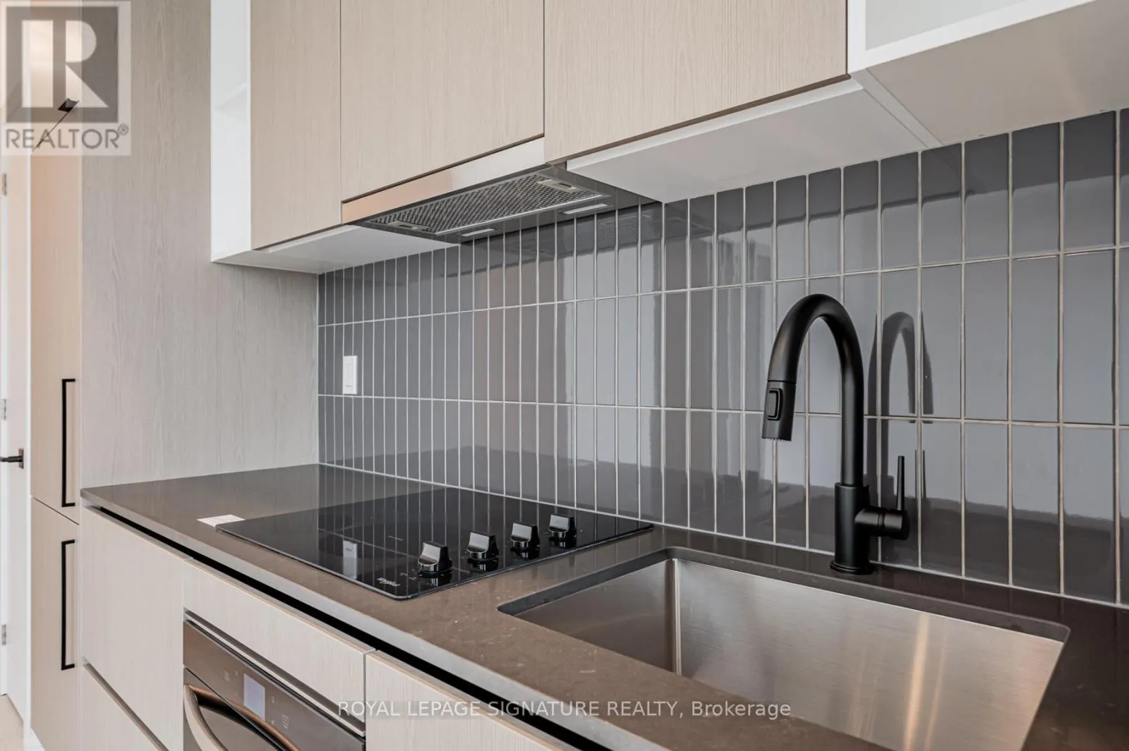 2307 - 1285 DUPONT STREET