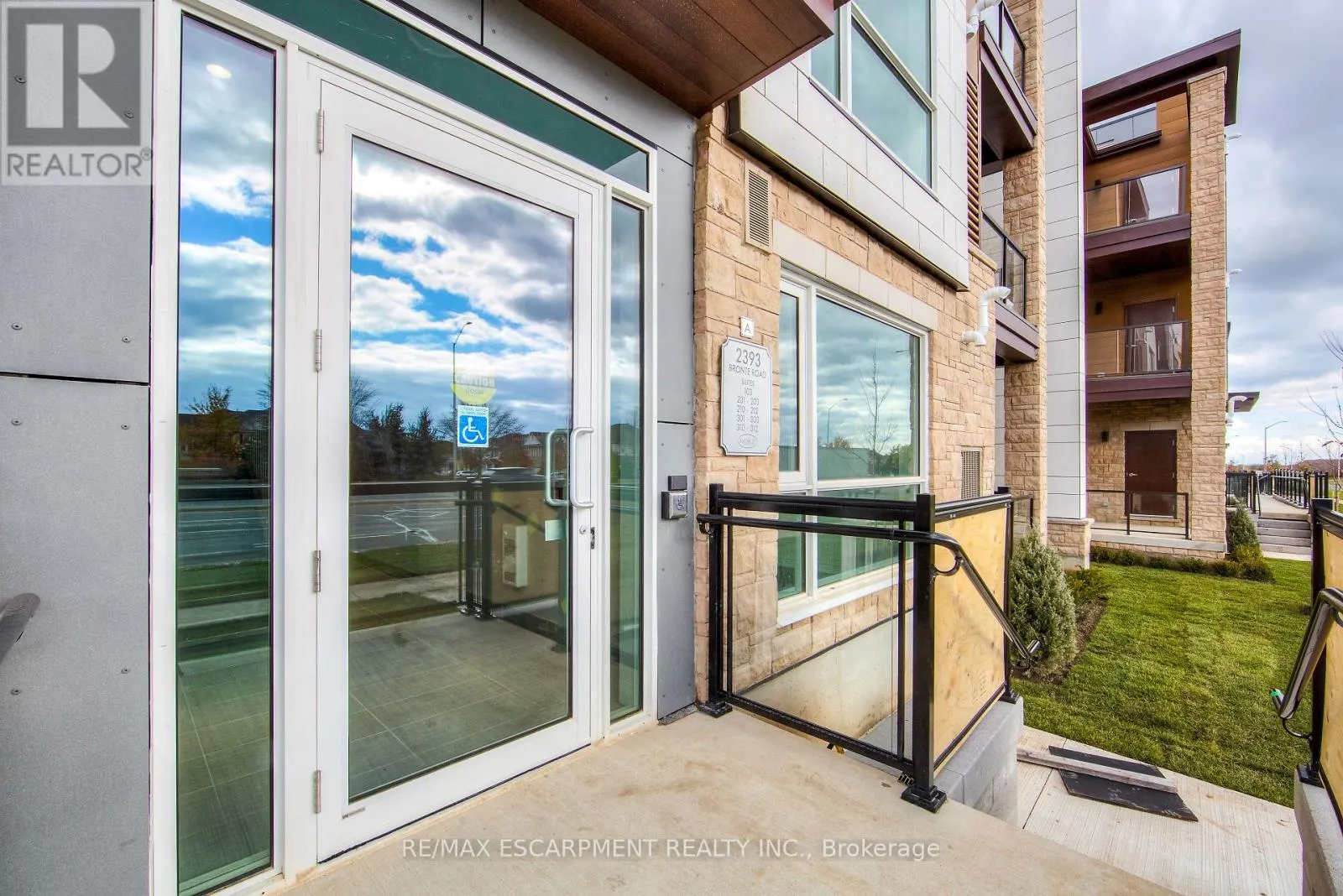 203 - 2393 BRONTE ROAD