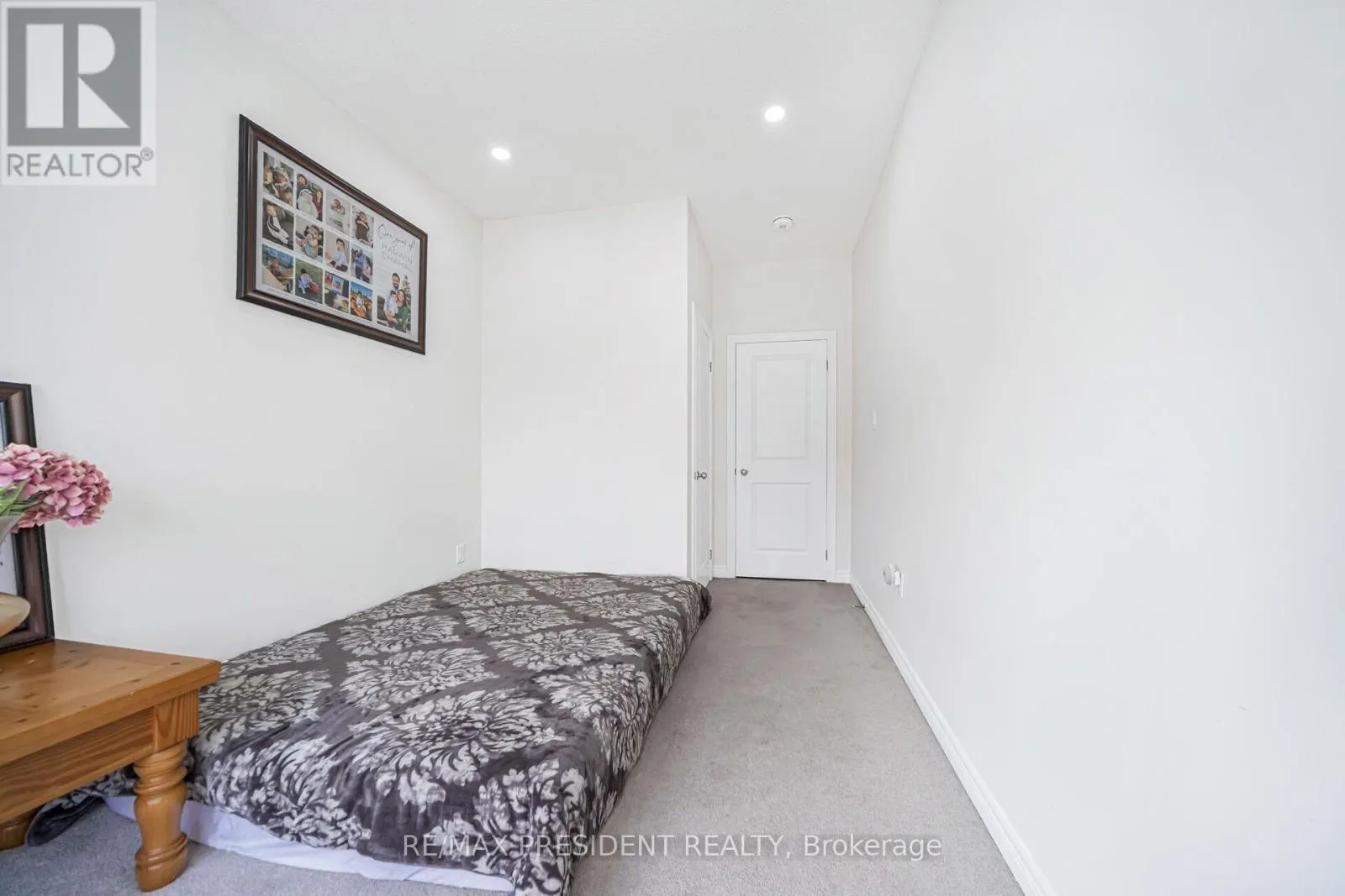 25 ADVENTURA ROAD