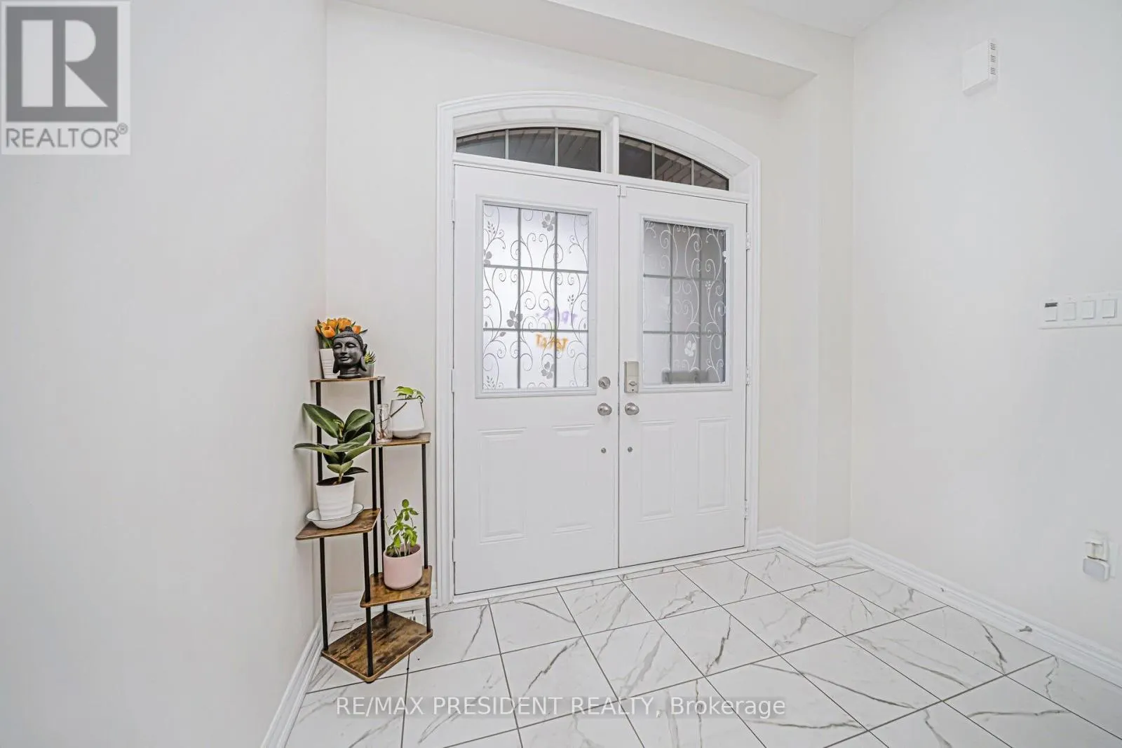 25 ADVENTURA ROAD