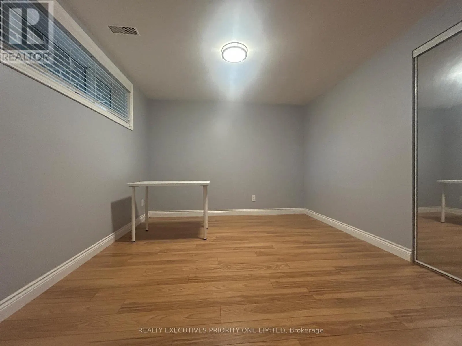 2486 EDENHURST DRIVE