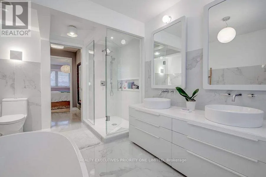 2486 EDENHURST DRIVE