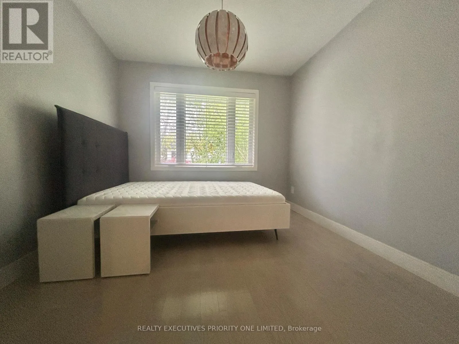 2486 EDENHURST DRIVE