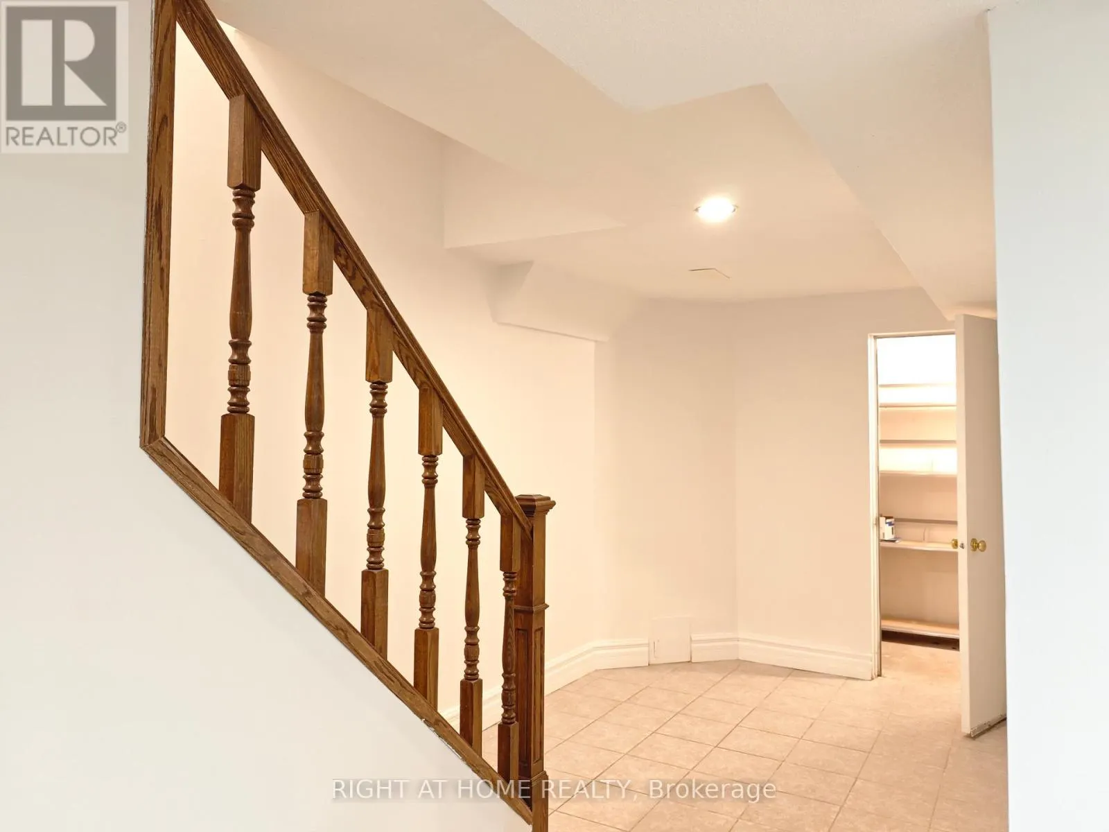 1216 BLACKBURN DRIVE