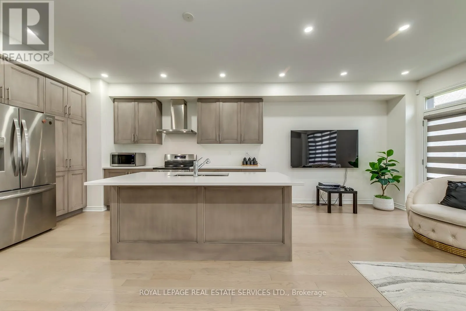 595 CELANDINE TERRACE