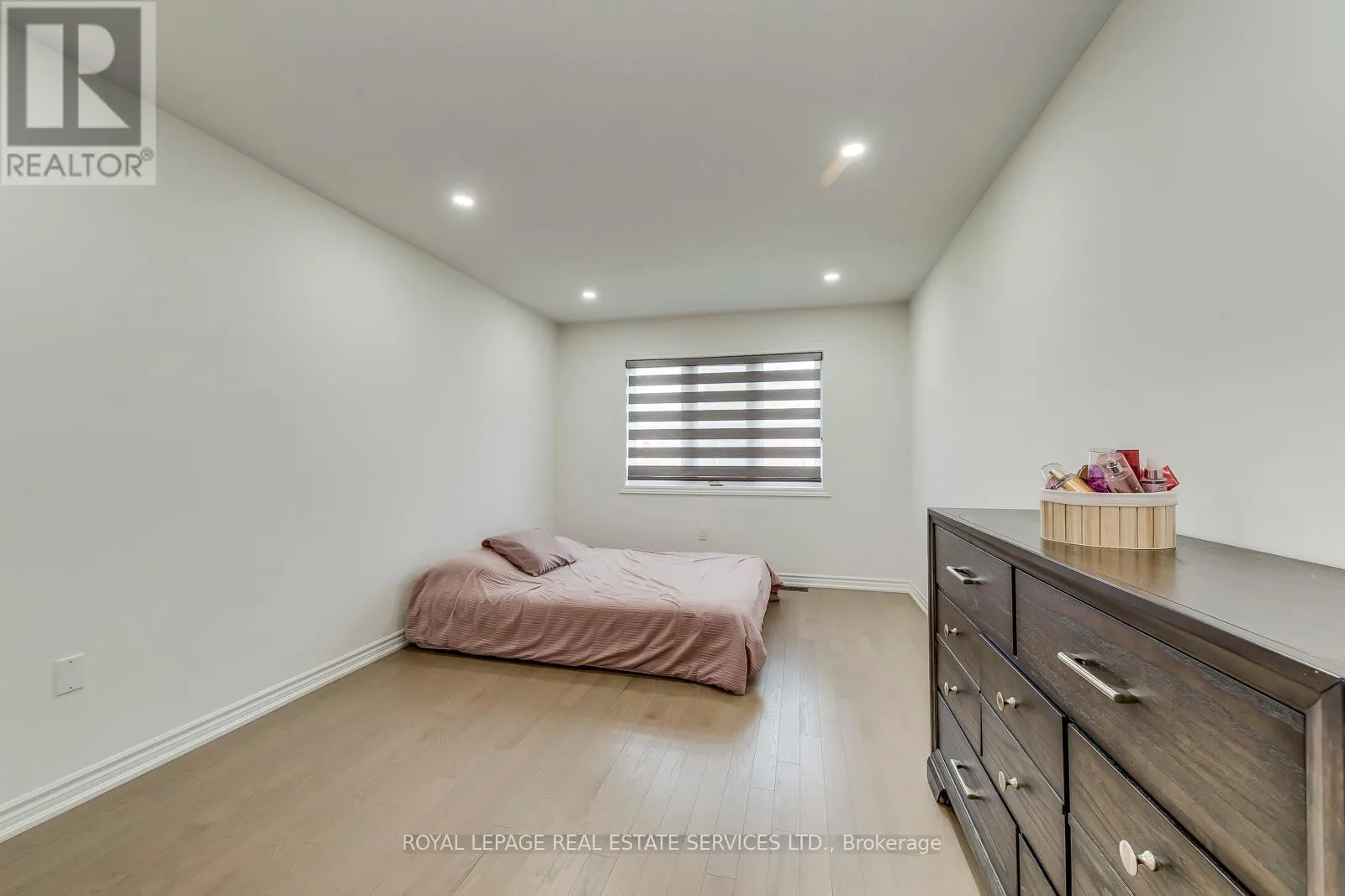 595 CELANDINE TERRACE