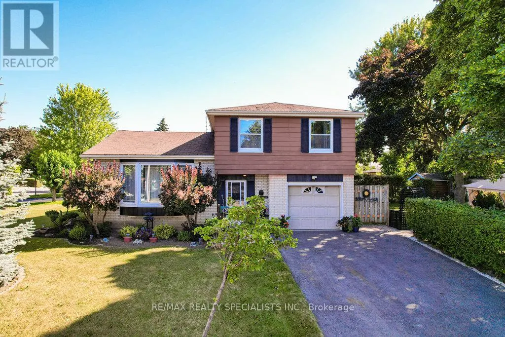28 BROMLEY CRESCENT