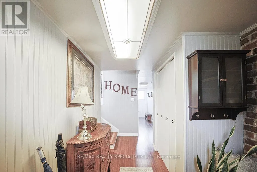 28 BROMLEY CRESCENT