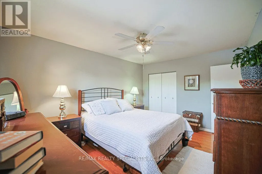 28 BROMLEY CRESCENT