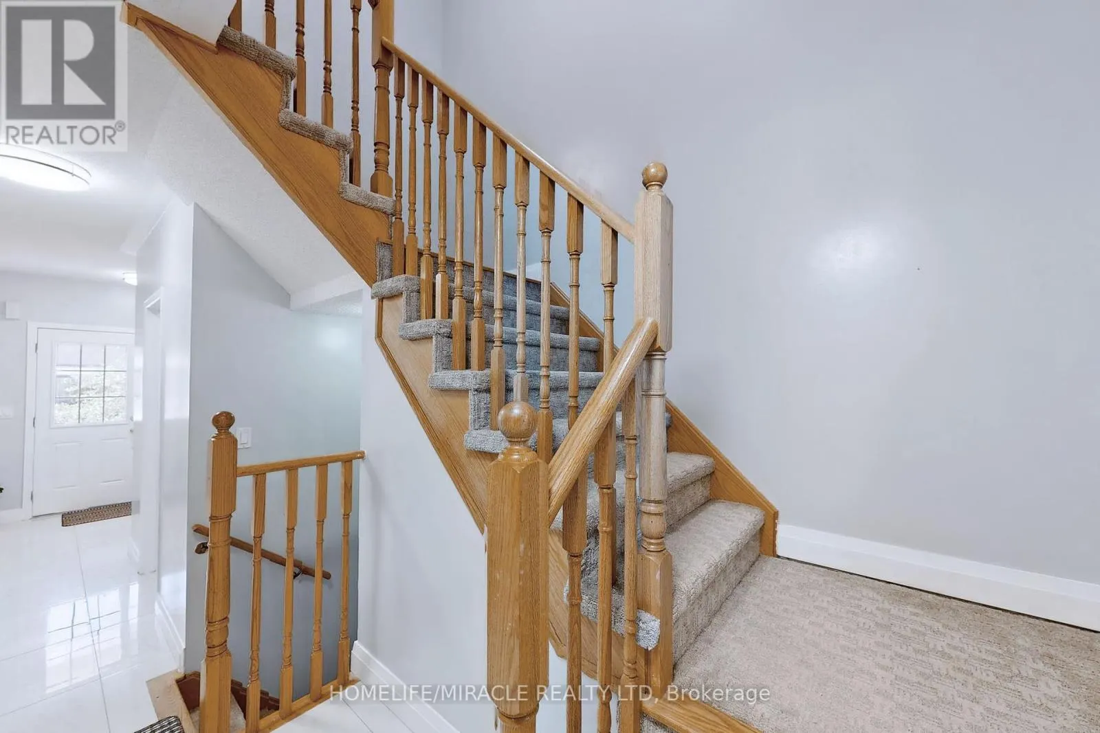 15 MASSEYFIELD STREET N