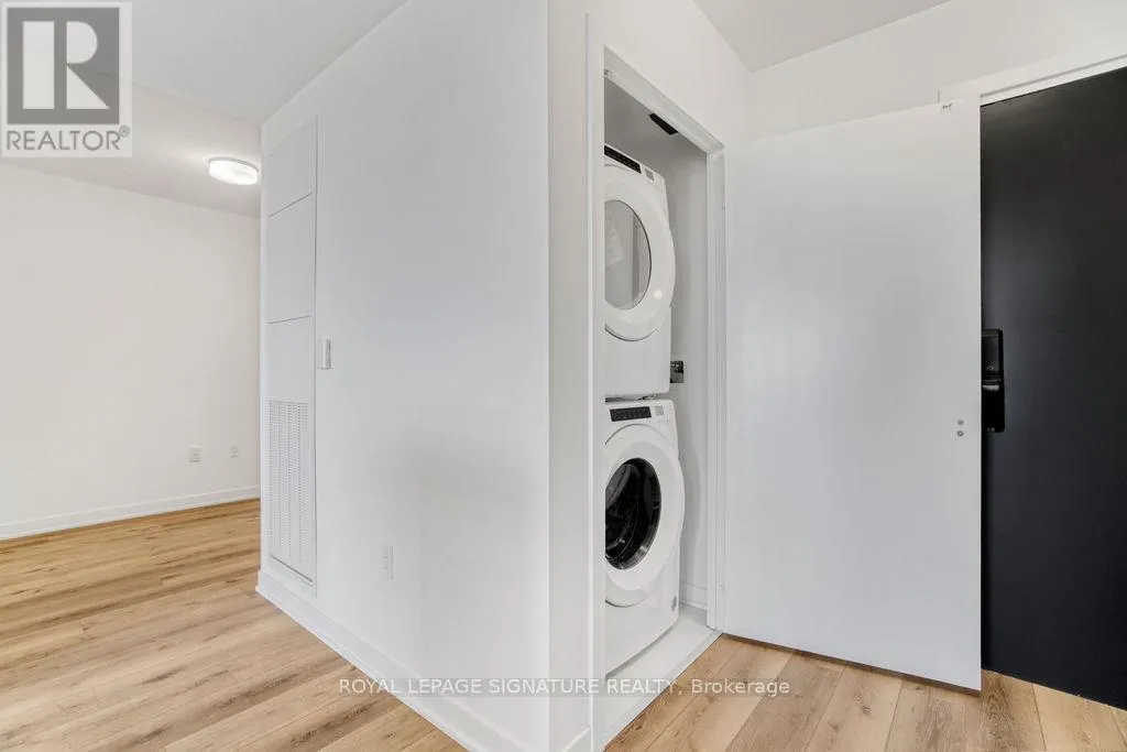 513 - 395 DUNDAS STREET W
