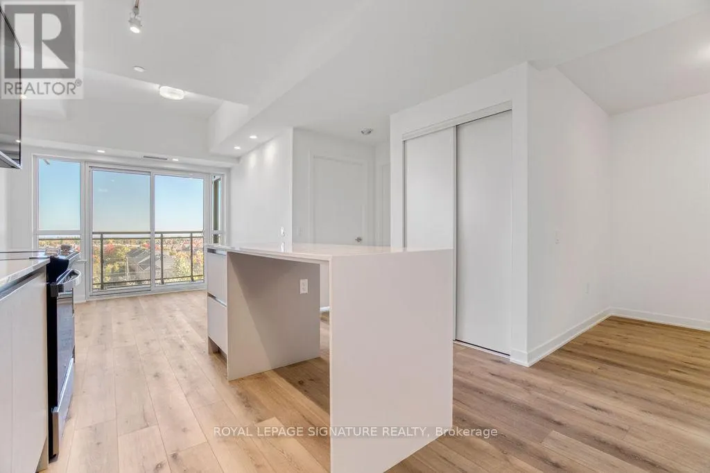 513 - 395 DUNDAS STREET W