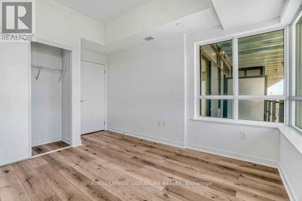513 - 395 DUNDAS STREET W