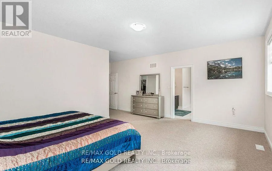 (MAIN & SECOND FLOOR) - 4 BUTTONWOOD ROAD