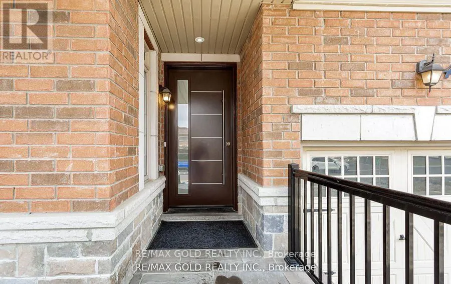 (MAIN & SECOND FLOOR) - 4 BUTTONWOOD ROAD