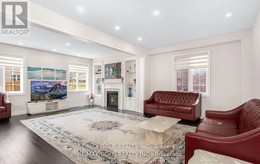(MAIN & SECOND FLOOR) - 4 BUTTONWOOD ROAD