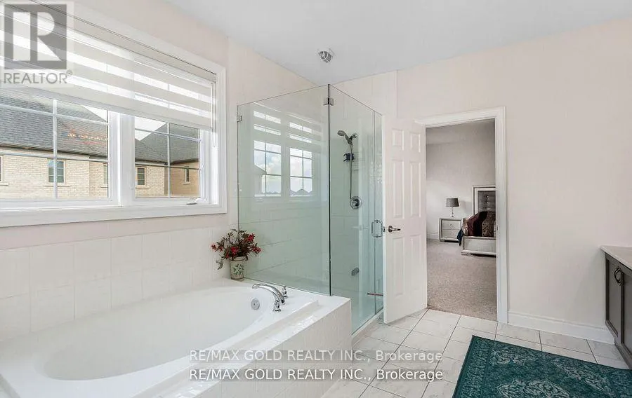(MAIN & SECOND FLOOR) - 4 BUTTONWOOD ROAD