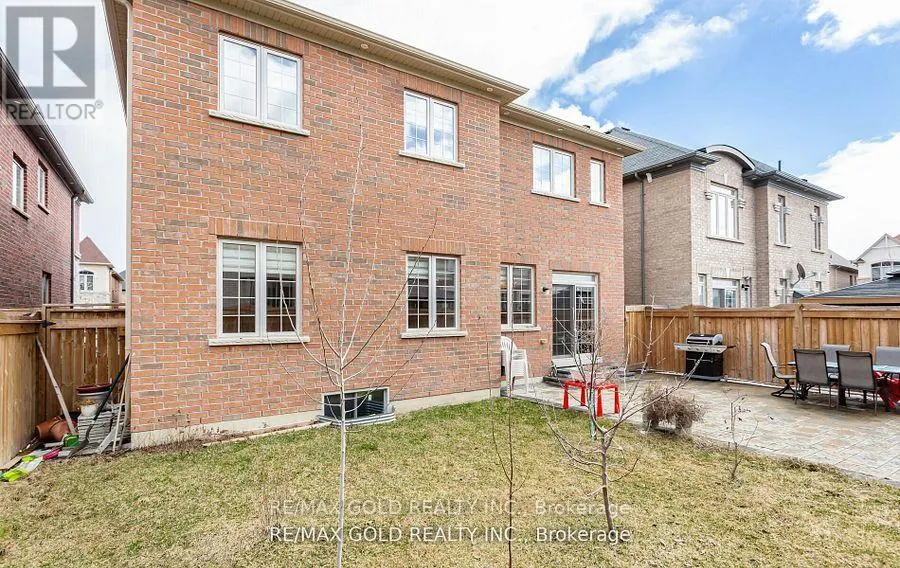 (MAIN & SECOND FLOOR) - 4 BUTTONWOOD ROAD