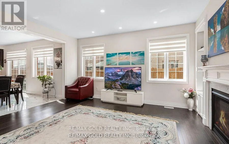 (MAIN & SECOND FLOOR) - 4 BUTTONWOOD ROAD