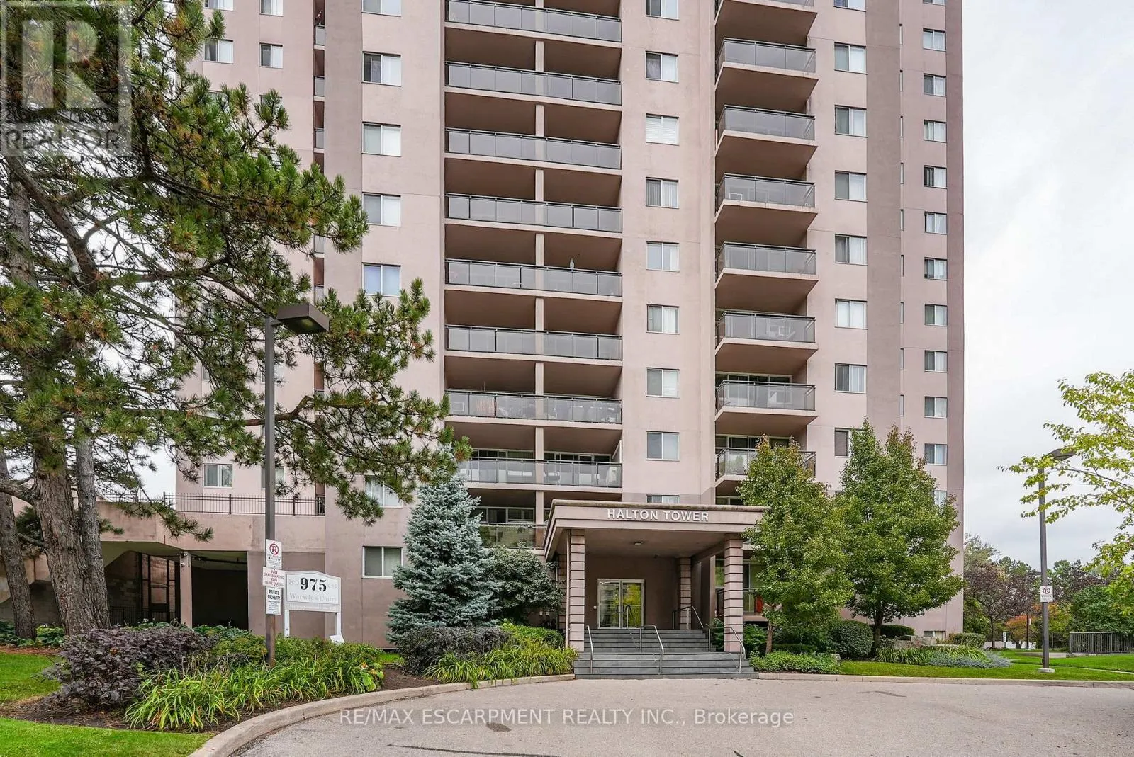 508 - 975 WARWICK COURT