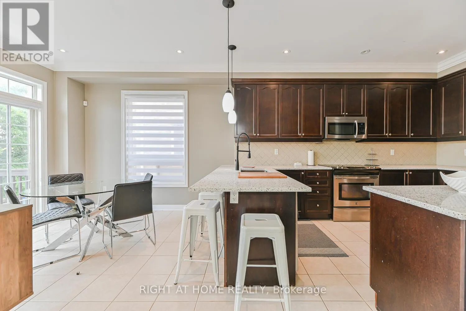64 EVERINGHAM CIRCLE