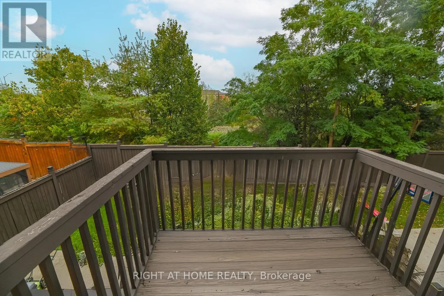 64 EVERINGHAM CIRCLE