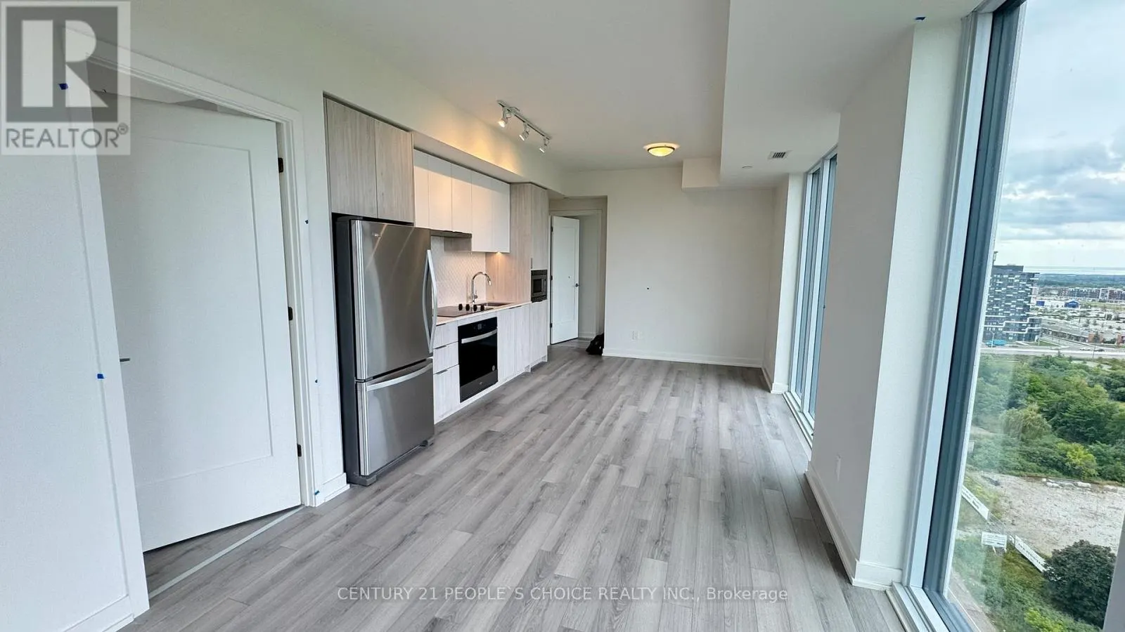 1803 - 3079 TRAFALGAR ROAD