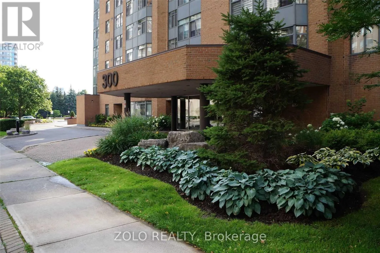 1001 - 300 WEBB DRIVE