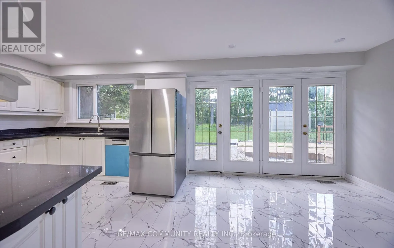 71 WILLOWRIDGE ROAD